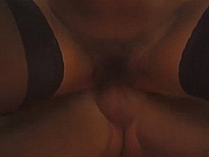 Rape zaad drupt van het jankende meisje haar wangen